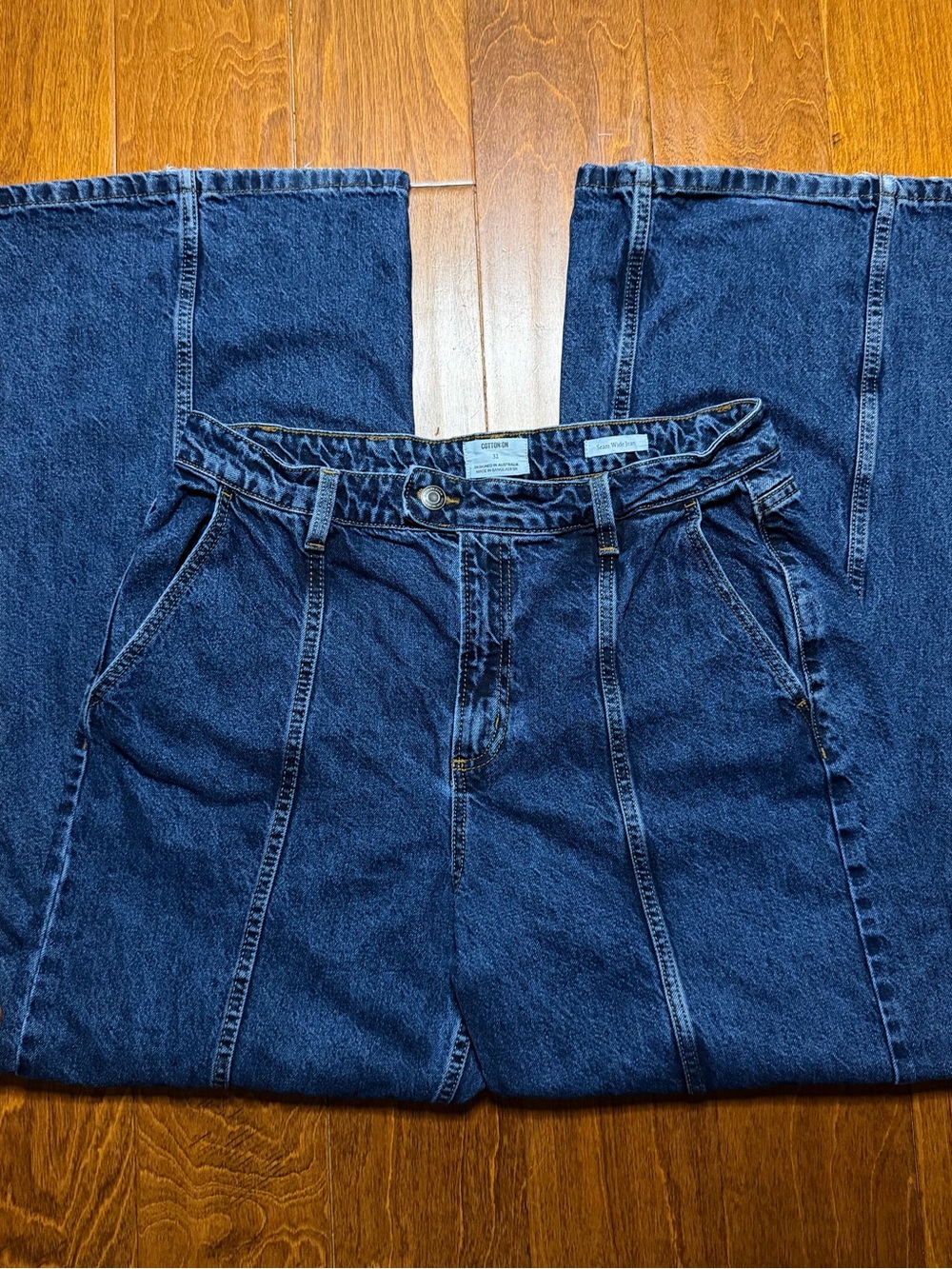 Cotton On high rise dark wash wide leg jeans w front & back seam Size 32